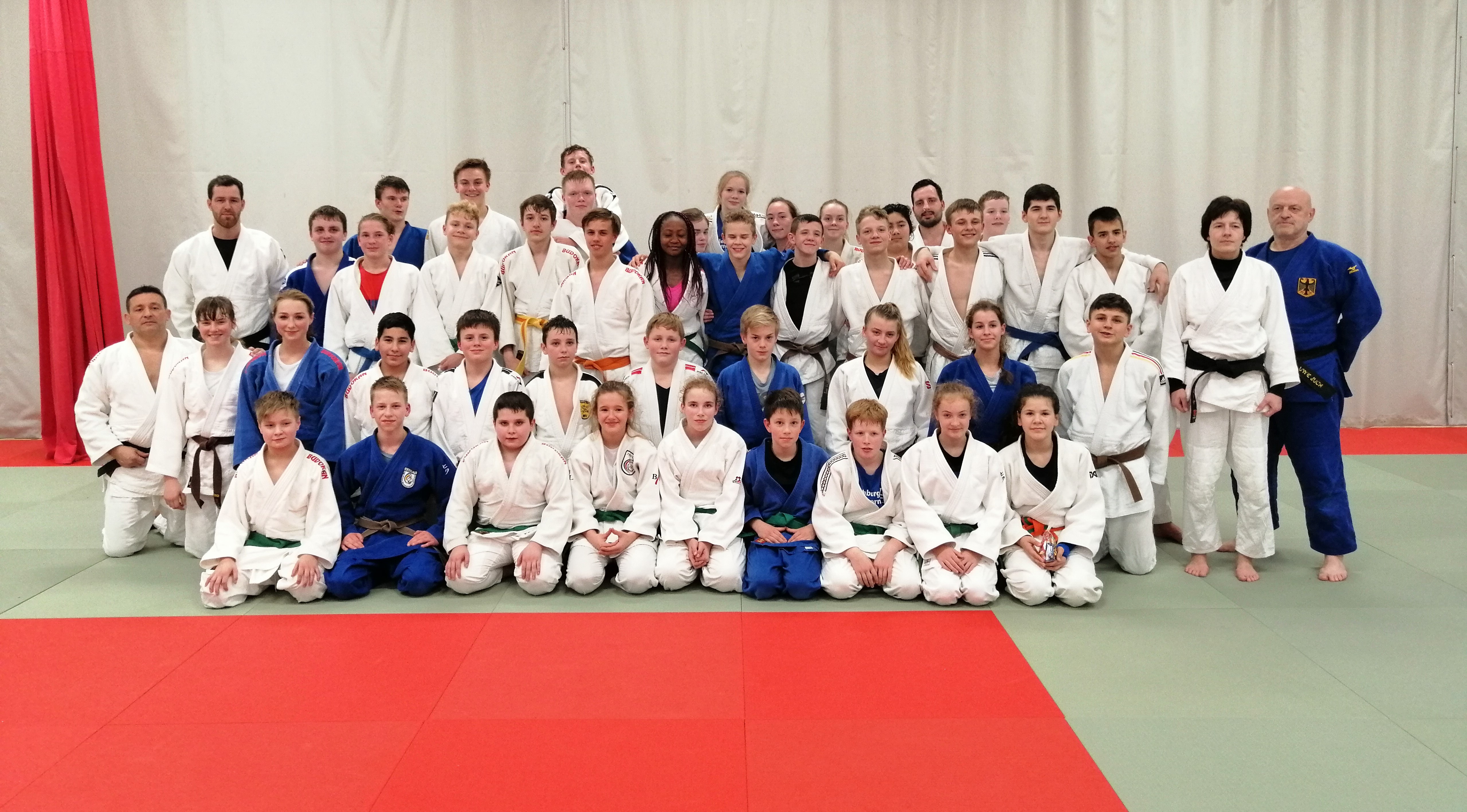 Jugendleitung auf Stippvisite beim Training zwischen Schwerinern und Lübecker Judoka